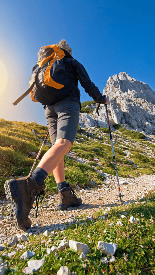 Trekitt generic hiker mountains (compressed)